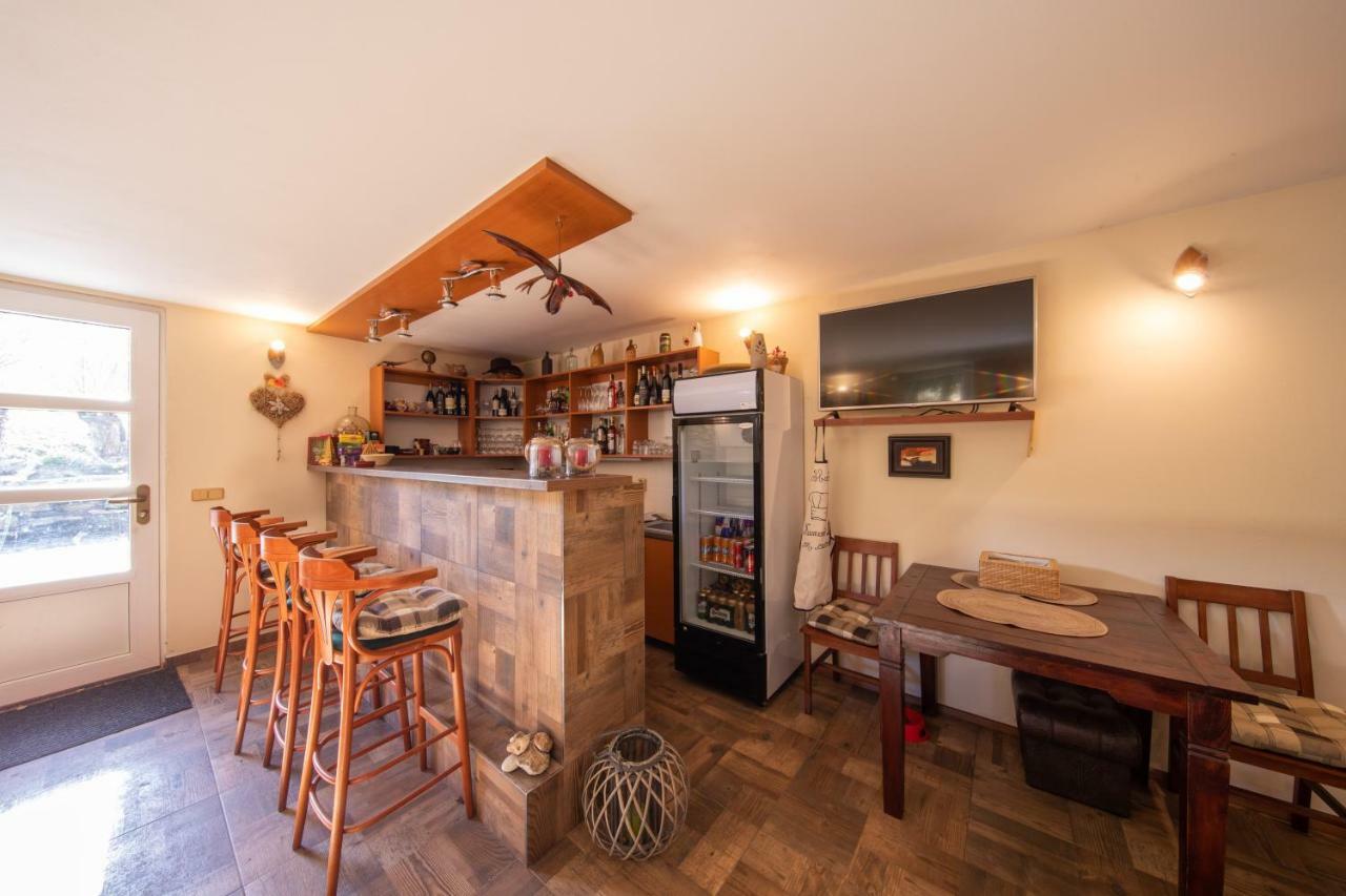 Apartmány Chalupa Pod lípou Staré Město Exterior foto